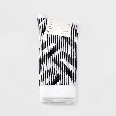 Women's Geometric 3pk Crew Socks - A New Day™ Ivory/Gray 4-10 3 Women's Geometric 3pk Crew Socks - A New Day™ Ivory/Gray 4-10